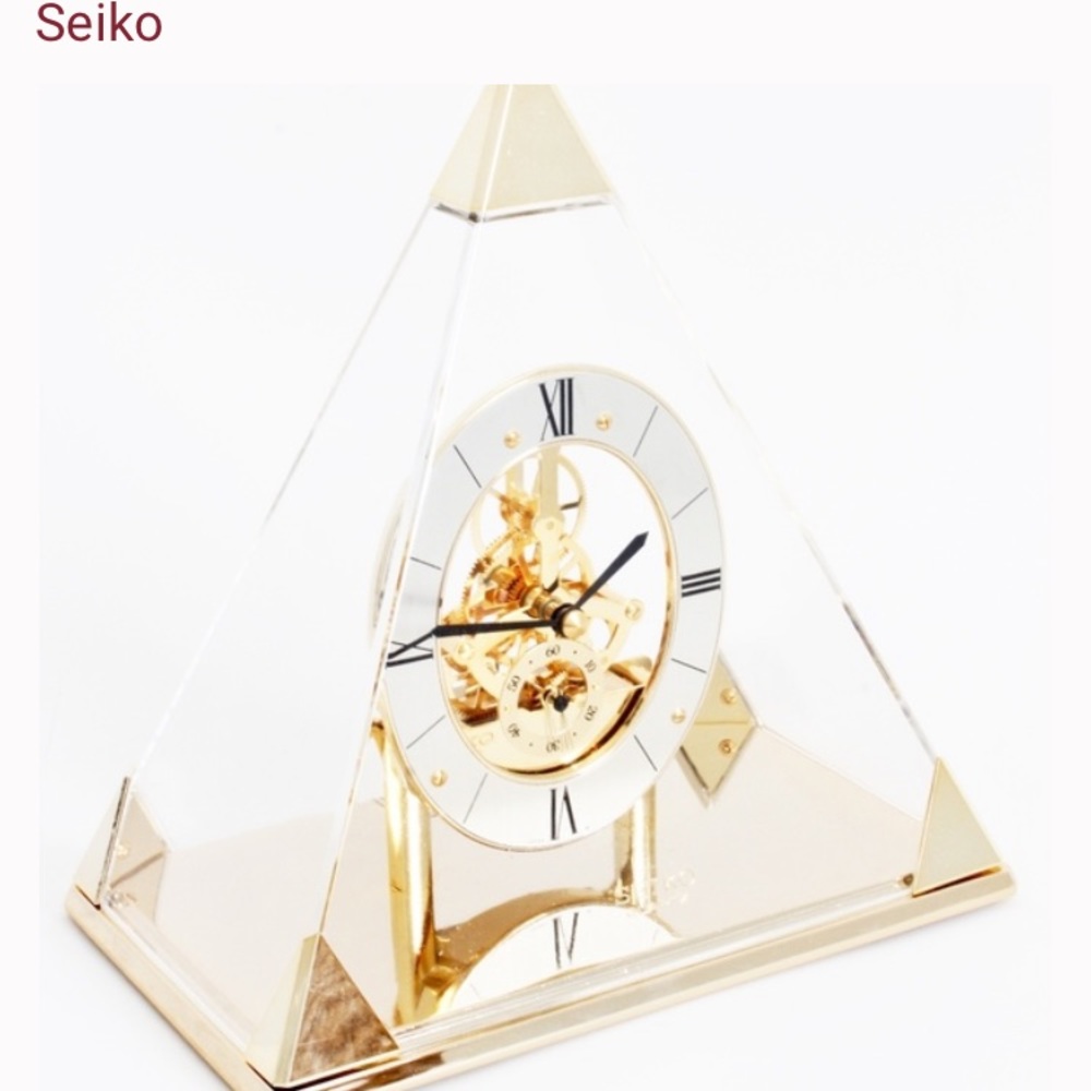 VTG Seiko Pyramid Clock QAW109G 90s Home Decor